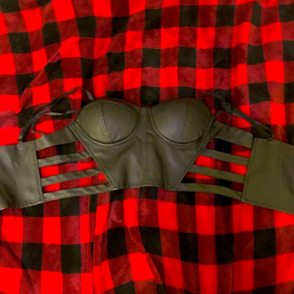 medium Black leather bra / crop top